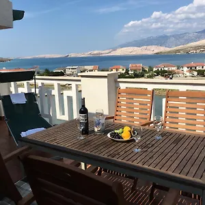 Apartment Tatjana, Pag Town